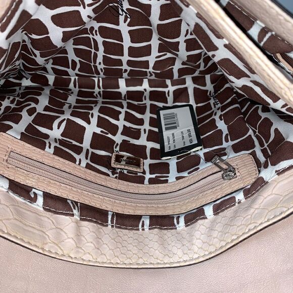NEW Guess Clutch   - Picture 5 of 9